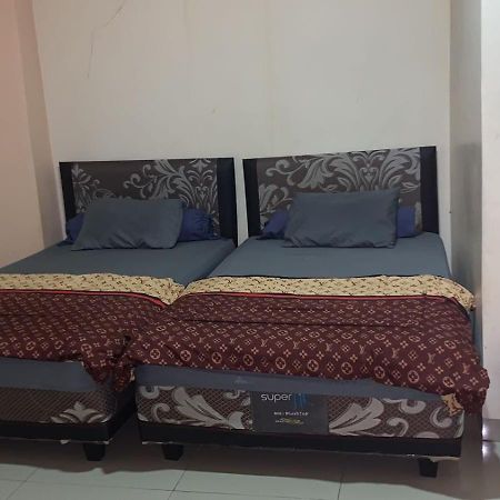 Wisma Reza Palopo Motel Exterior photo